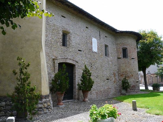 PASSEGGIANDO CON PELLIZZA Casalnoceto