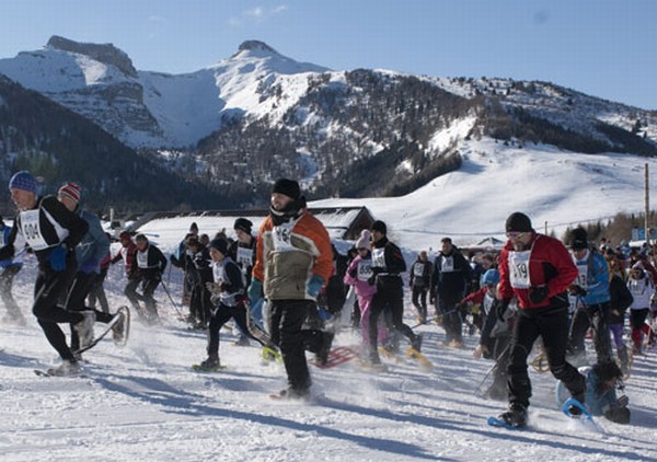 ciaspolera_gara_e_passeggiata