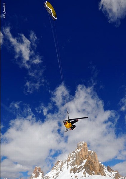 cortina_snowkite_contest