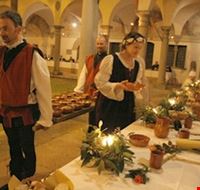 banchetto_medievale banchetto_medievale