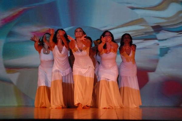 danza_orientale_creativa-_francesca_lili-plurale_femminile