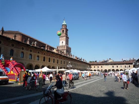 piazza_ducale_di_vigevano