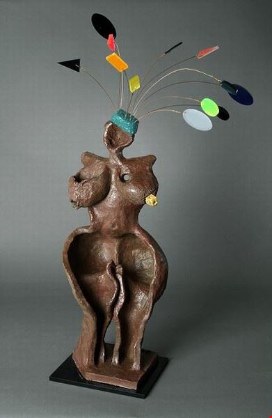 Le Signore dal capezzolo d’oro - Sculture di Monica Rogledi Roma