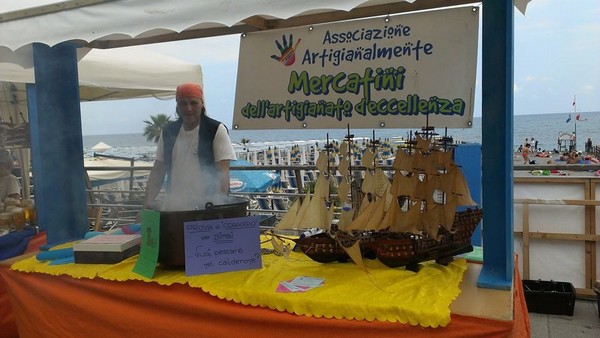 mercatino_sul_lungomare