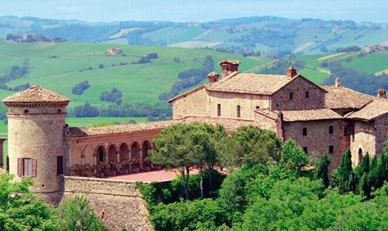 Castello di Scipione dei Marchesi Pallavicino: Re Artù e i Cavalieri della Tavola Rotonda Salsomaggiore Terme