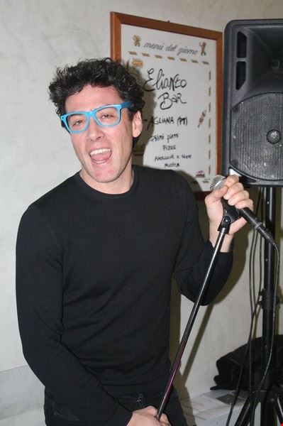 Apericena + musica live e karaoke con Nicola Pecci Agliana