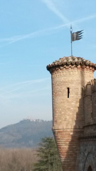 castello_di_nazzano_visto_dalla_rocca_di_montalfeo