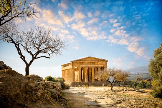 Sagra Del Mandorlo In Fiore Agrigento