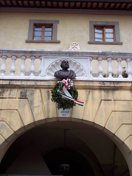 Einstein in Tuscany Cascina