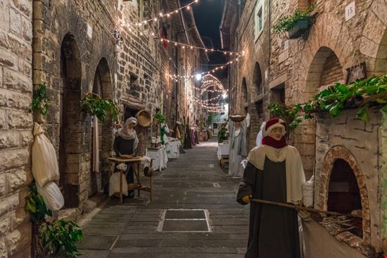 Il più grande albero di Natale al mondo? È quello di Gubbio Gubbio