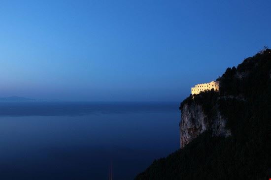  Conca dei Marini http://monasterosantarosa.com http://monasterosantarosa.com