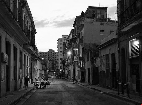 Feria de la Artesania a Habana Vieja - Eric.Parker - Eric.Parker - Attribution-NonCommercial (http://creativecommons.org/licenses/by-nc/2.0/)