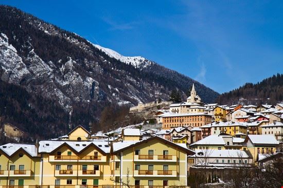  Castello Tesino http://www.shutterstock.com/ 