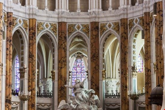 La Cattedrale di Chartres Parigi Doin Oakenhelm / Shutterstock.com Doin Oakenhelm / Shutterstock.com