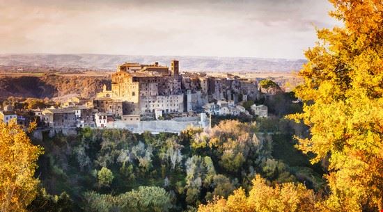 Centro storico Bomarzo leoks - Shutterstock.com leoks