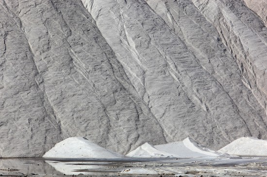 Sono le più estese d’Europa e le seconde al mondo: le saline rosa d'Italia sono saline da record