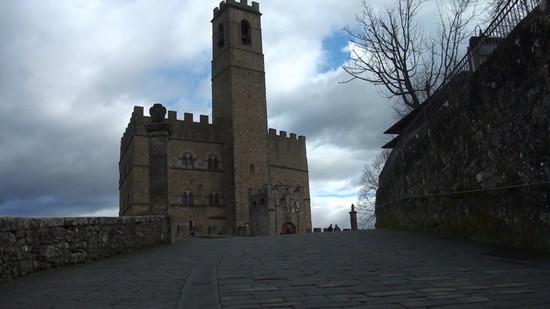 Poppi : IL CASTELLO DEI CONTI GUIDI