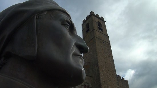 IL MONUMENTO A DANTE NELLA PIAZZA DEL CASTELLO