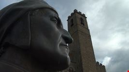 IL MONUMENTO A DANTE NELLA PIAZZA DEL CASTELLO