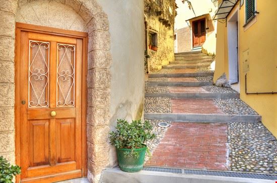 Ventimiglia Rostislav Glinsky - Shutterstock.com Rostislav Glinsky