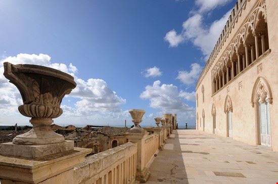 Castello di Donnafugata Ragusa Shutterstock.com 