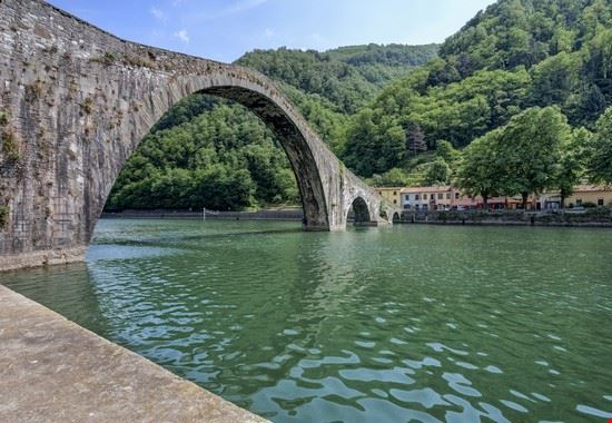  Borgo a Mozzano zummolo - Shutterstock.com zummolo