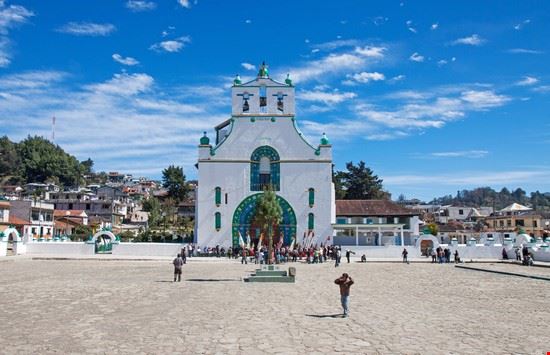 san juan chamula - Morenovel / Shutterstock.com - Morenovel / Shutterstock.com