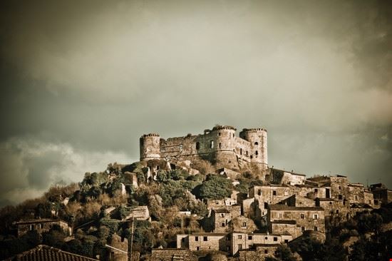  Vairano Patenora Shutterstock.com 