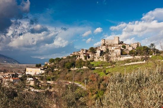  Vairano Patenora Shutterstock.com 