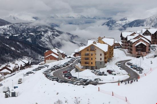  Valmeinier  Shutterstock.com 