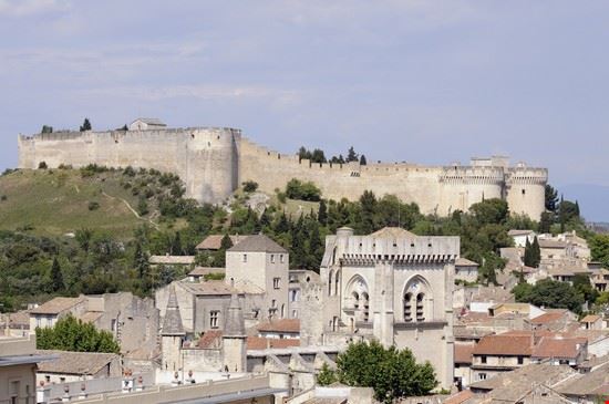 Villeneuve Shutterstock.com 