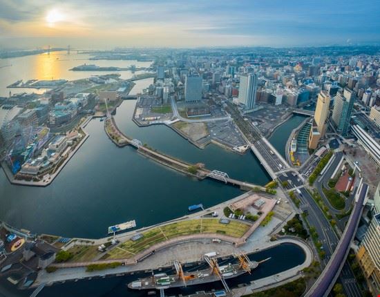  Yokohama Shutterstock.com 