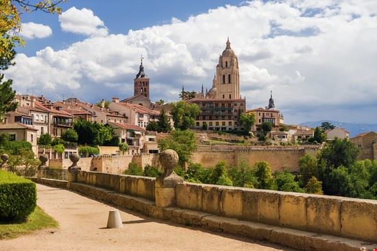  Segovia dimbar76 - Shutterstock.com dimbar76