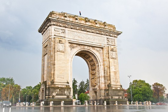 Arco_di_trionfo_Bucarest