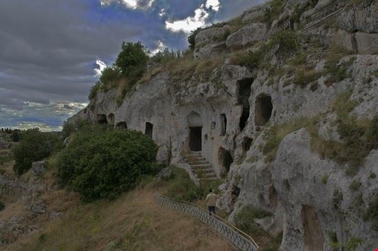  Complesso rupestre presente nella gravina di Gravina in Puglia  