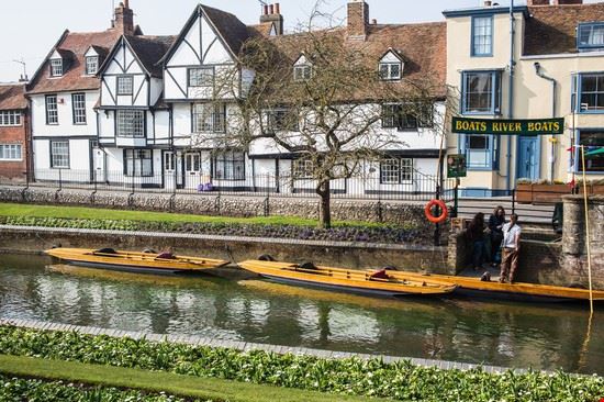  Canterbury CBCK / Shutterstock.com CBCK / Shutterstock.com