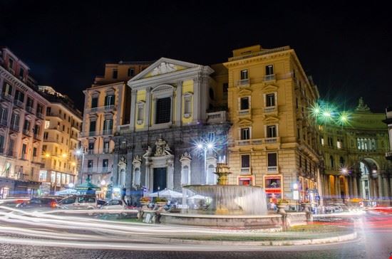 Teatro San Carlo  Napoli pavel dudek / Shutterstock.com pavel dudek / Shutterstock.com