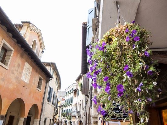  Asolo underworld - Shutterstock.com underworld