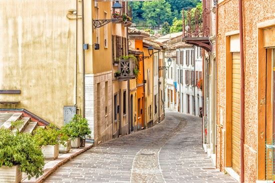  Bertinoro GoneWithTheWind - Shutterstock.com GoneWithTheWind