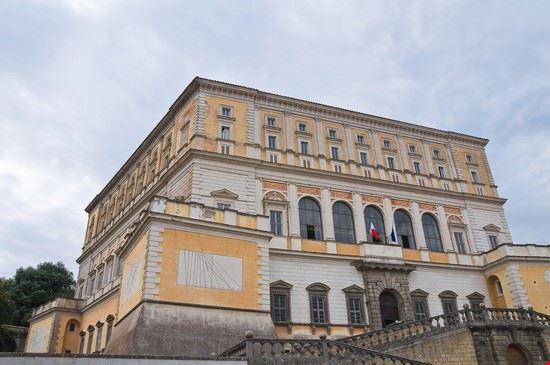  Caprarola Mi.Ti. - Shutterstock.com Mi.Ti.