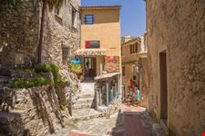 nizza eze