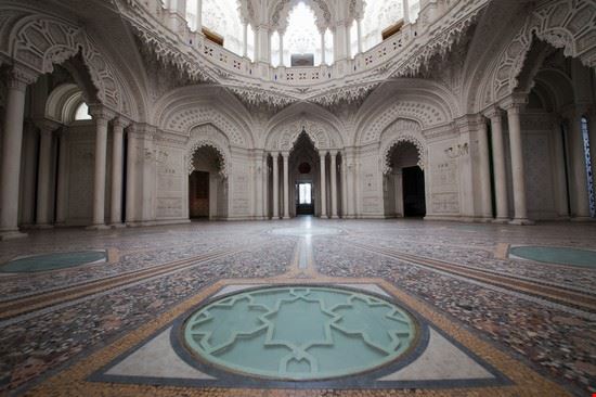  Reggello Marat Dupri - Shutterstock.com Marat Dupri