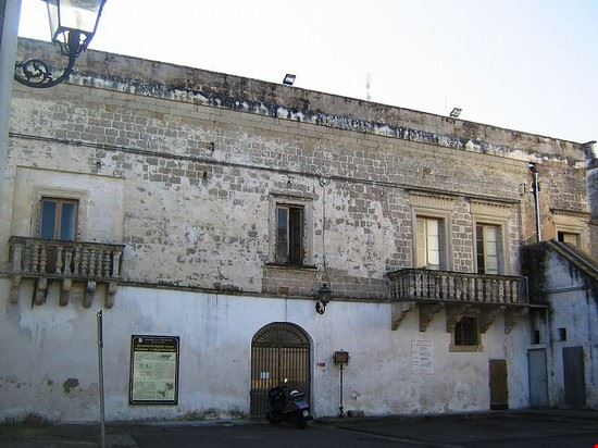 Castello Filomarini - https://it.wikipedia.org