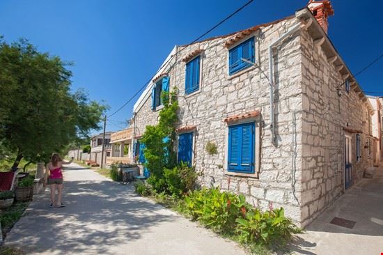 Susak - paul prescott - paul prescott - Shutterstock.com