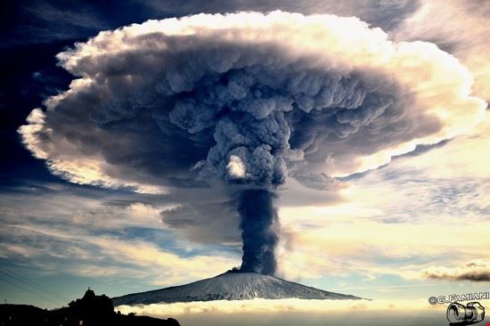  Parossismo Etna 4 Dicembre 2015 vista da Cesarò (MESSINA).  