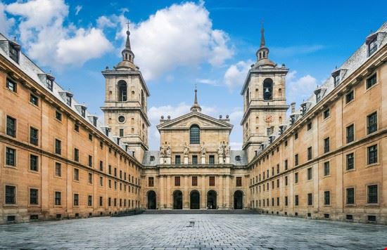 Monastero El Escorial Madrid canadastock - Shutterstock.com canadastock