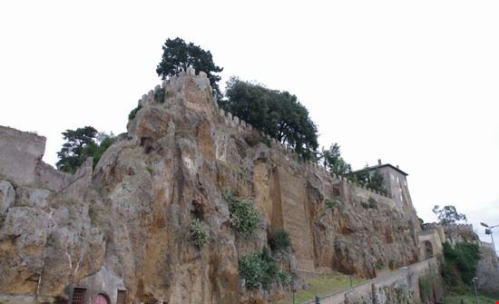Ceri ingresso alla rocca  