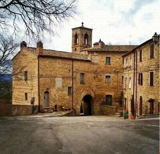 Montalfoglio e San Vito Borgo affascinante a pochi chilometri dal paese.  