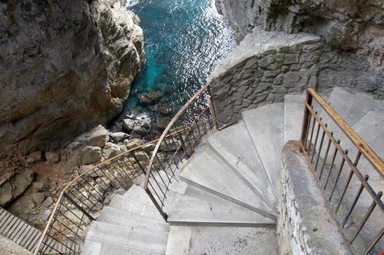 Montagna Spaccata Gaeta Galina Mikhalishina - Shutterstock.com Galina Mikhalishina