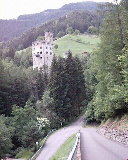 Castello di Gernstein - Luca Lorenzi - Luca Lorenzi - Gnu free documentation